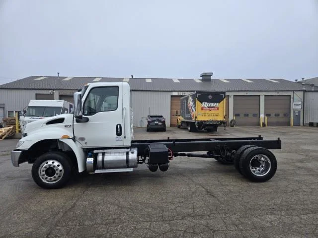 2021 International MV - image 7