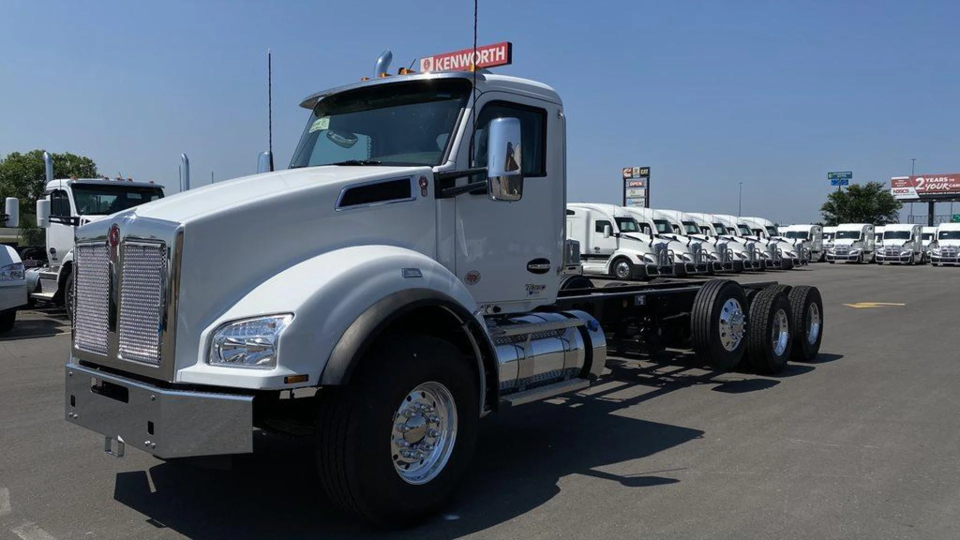 2026 Kenworth T880