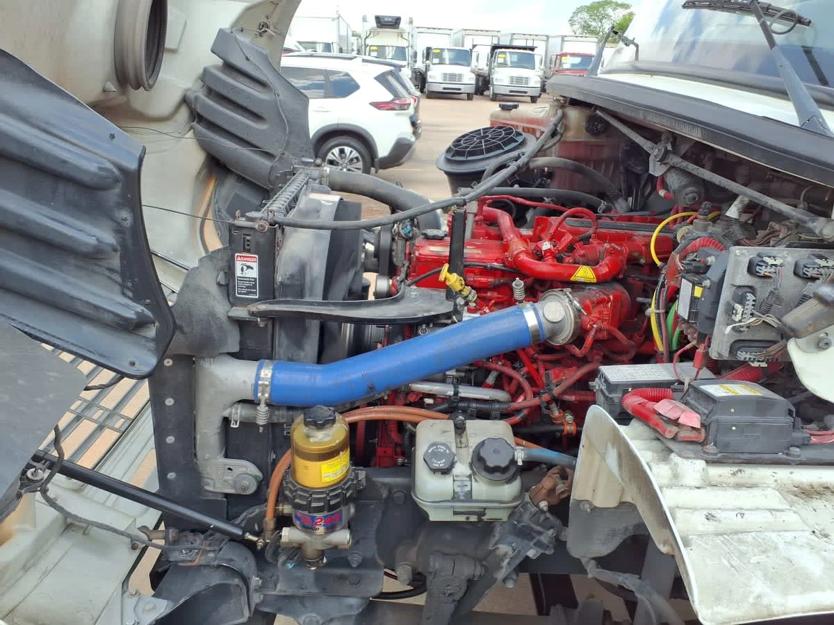 2019 Freightliner M2 106 - image 10