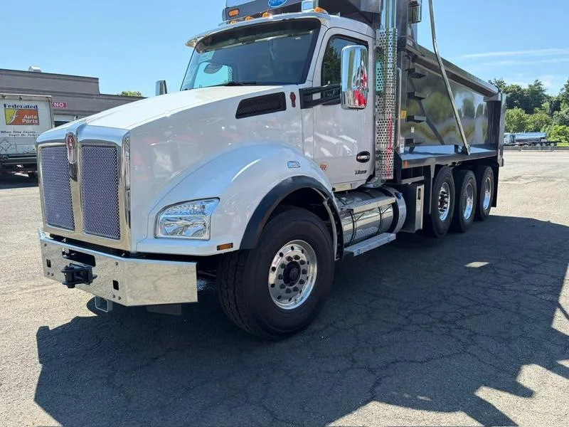 2027 Kenworth T880