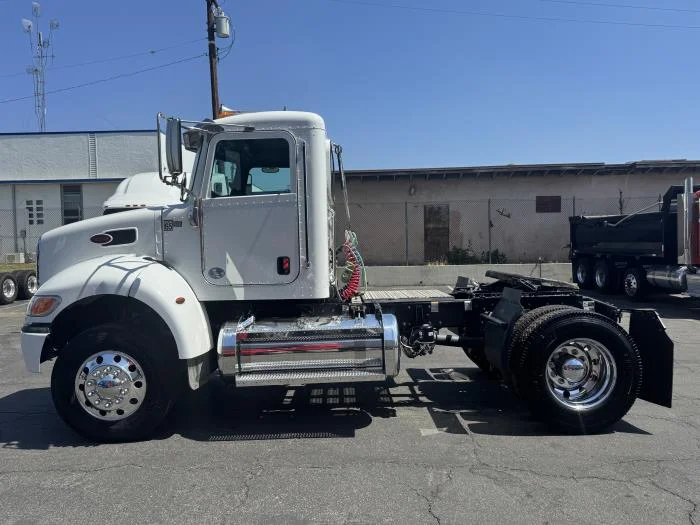 2020 Peterbilt 348 - image 9
