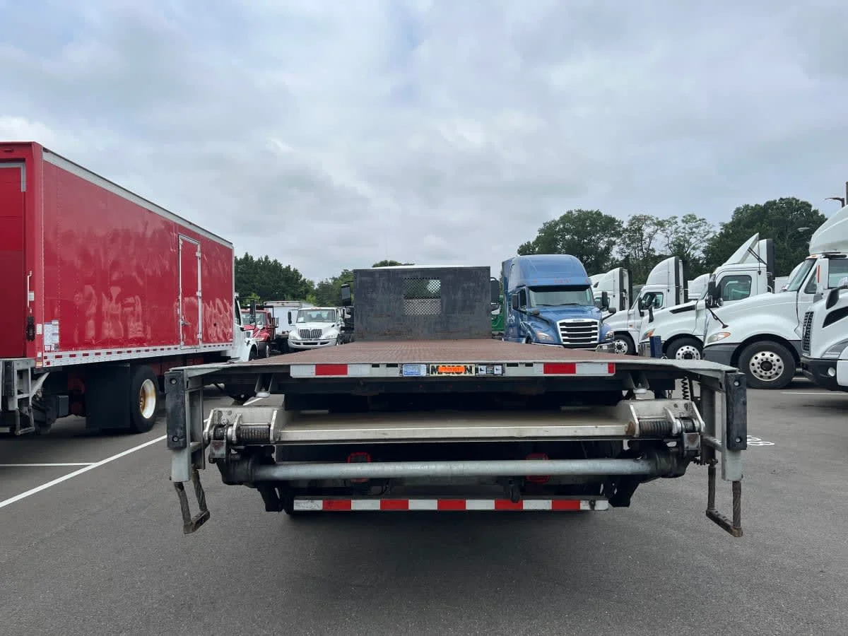 2018 Freightliner M2 106 in Beltsville, MD — photo 5