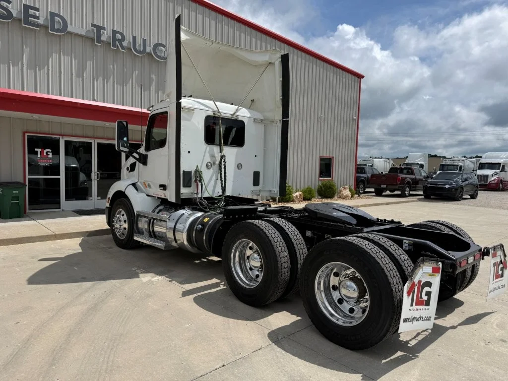 2020 Peterbilt 579 in Fort Smith, AR — photo 6