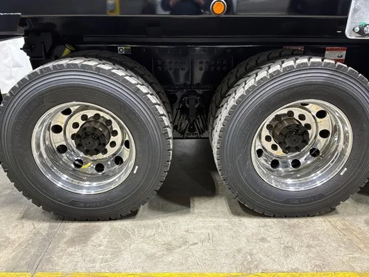 2027 Kenworth T880 in Dallas, TX — photo 3