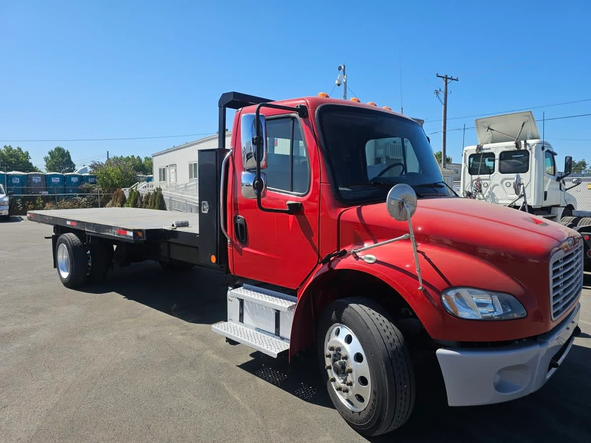2018 Freightliner M2 106 in Tacoma, WA — photo 3