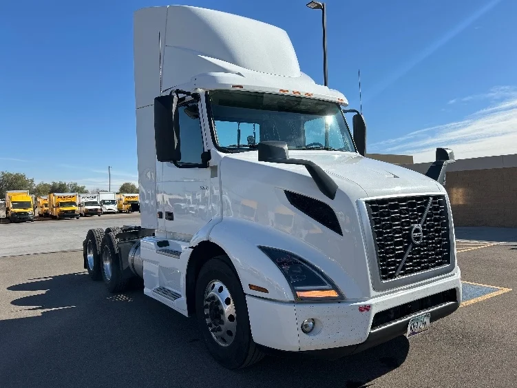 2021 Volvo VNR 640 in Torrance, CA
