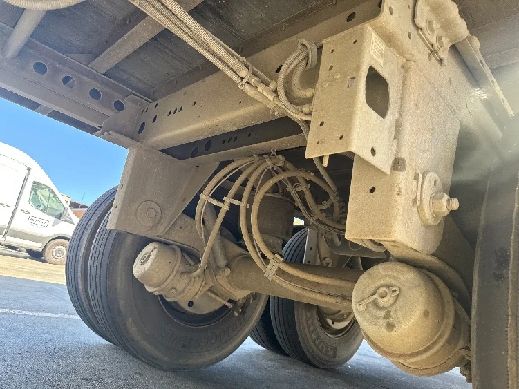 2014 Hyundai Translead - image 5