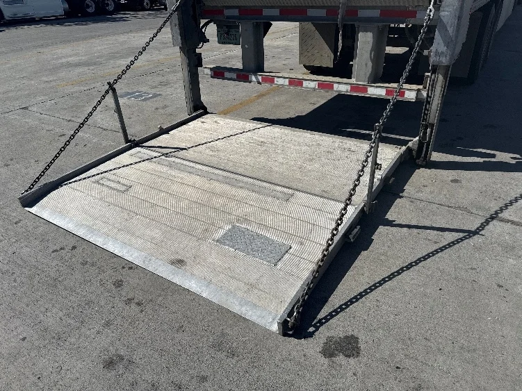 2014 Hyundai Translead - image 7