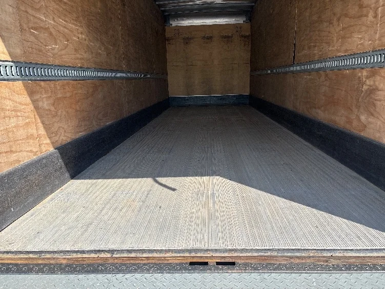 2021 Freightliner M2 106 - image 10