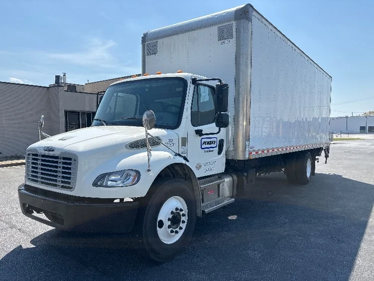 2021 Freightliner M2 106 - image 3
