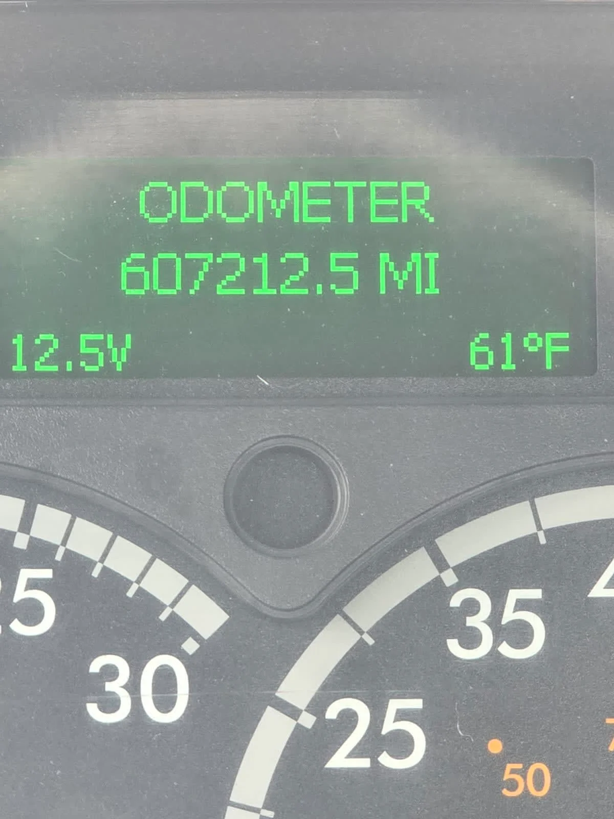 2019 Freightliner Cascadia - image 9