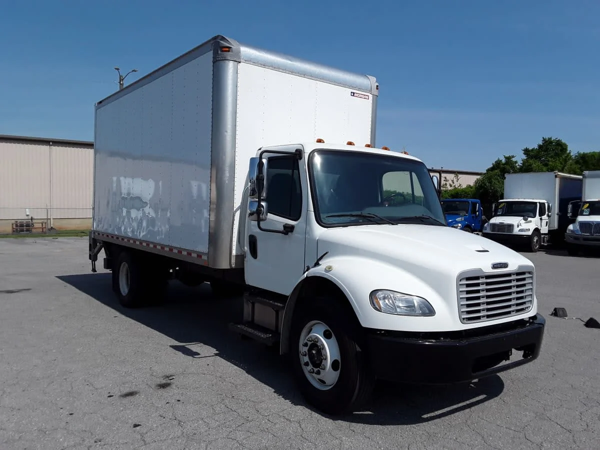2019 Freightliner M2 106 in La Vergne, TN — photo 3