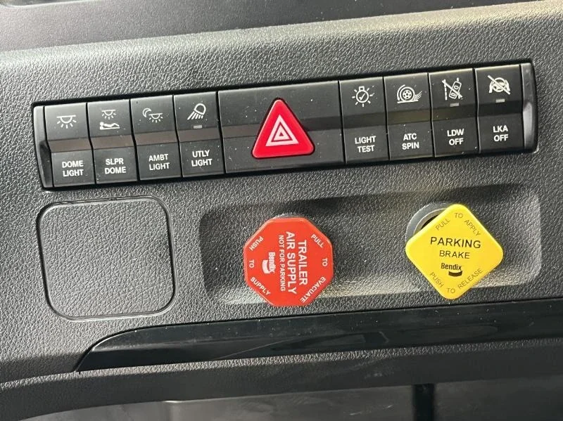 2026 Freightliner Cascadia - image 21