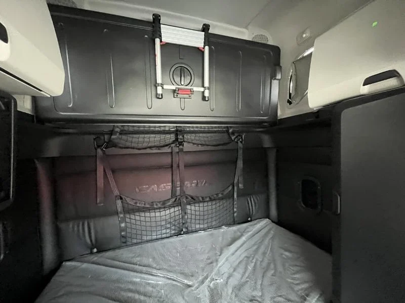 2026 Freightliner Cascadia - image 31