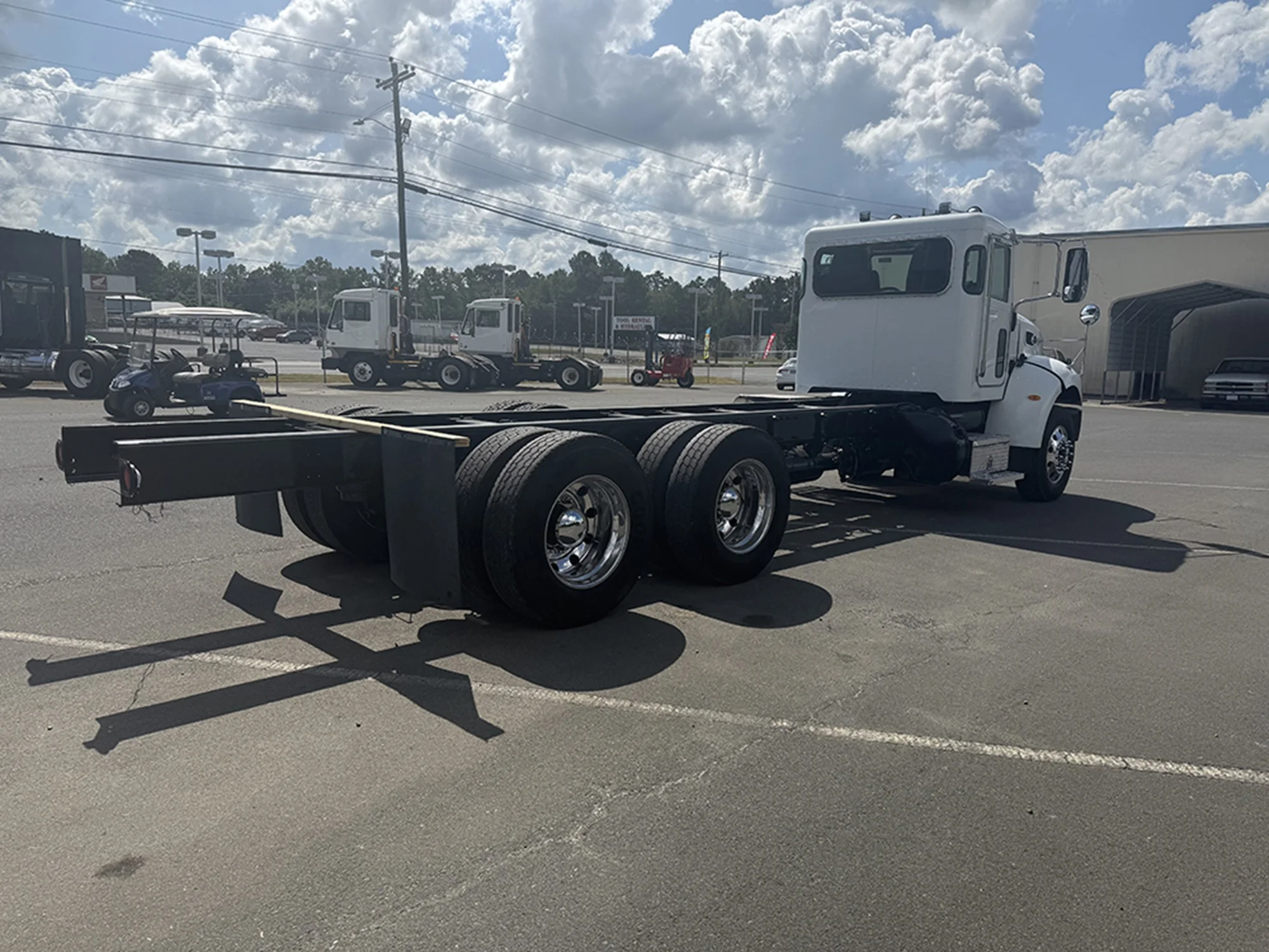 2016 Peterbilt 348 in Roanoke, VA — photo 4