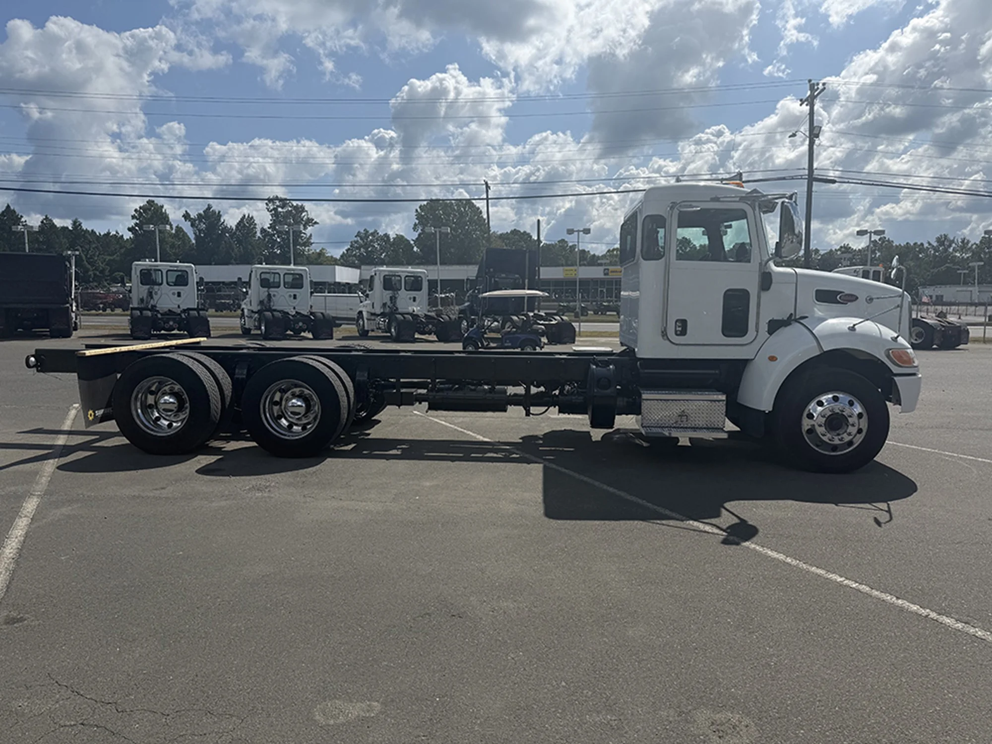 2016 Peterbilt 348 in Roanoke, VA — photo 3