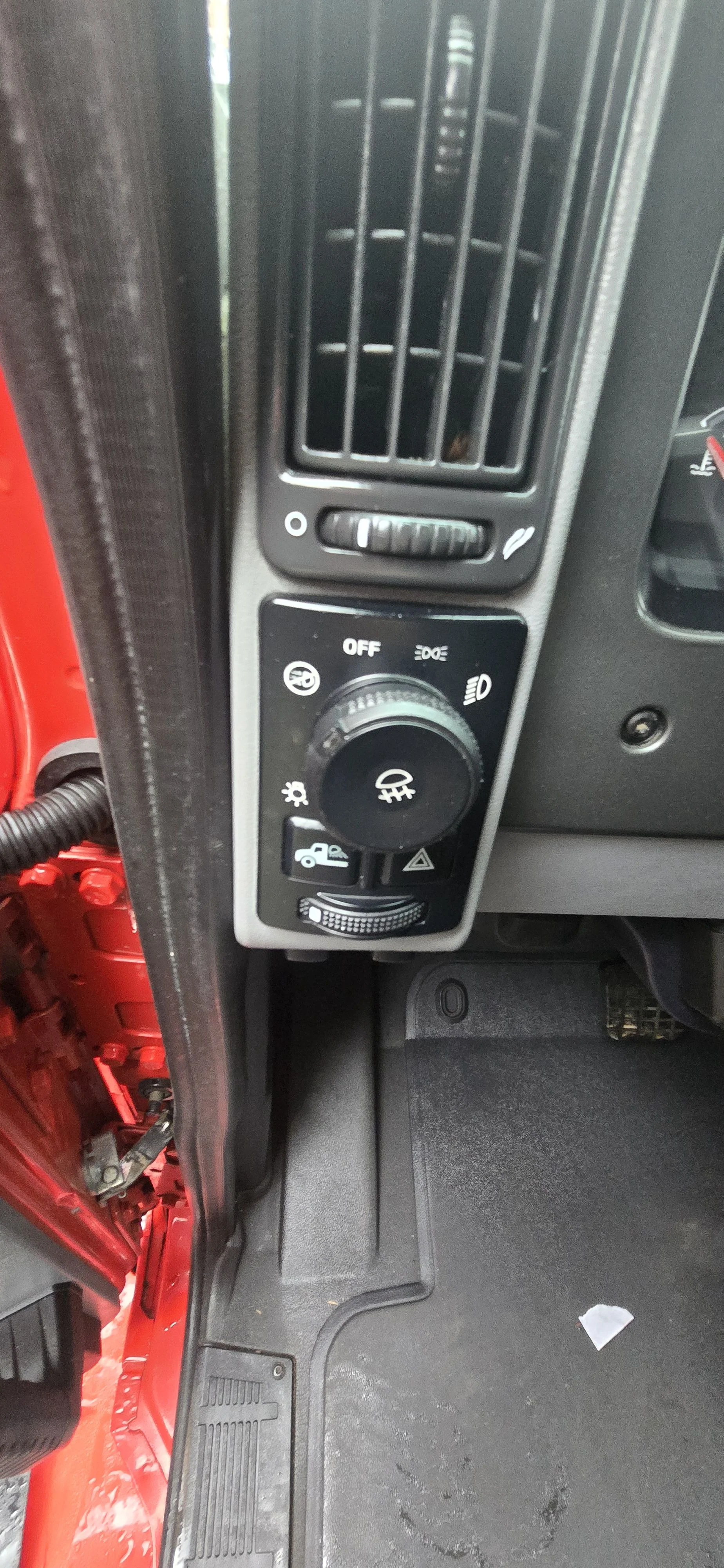 2023 Mack Anthem - image 42