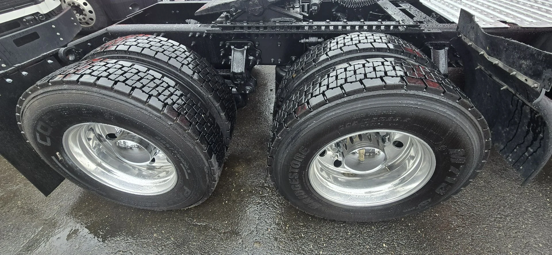 2023 Mack Anthem - image 9