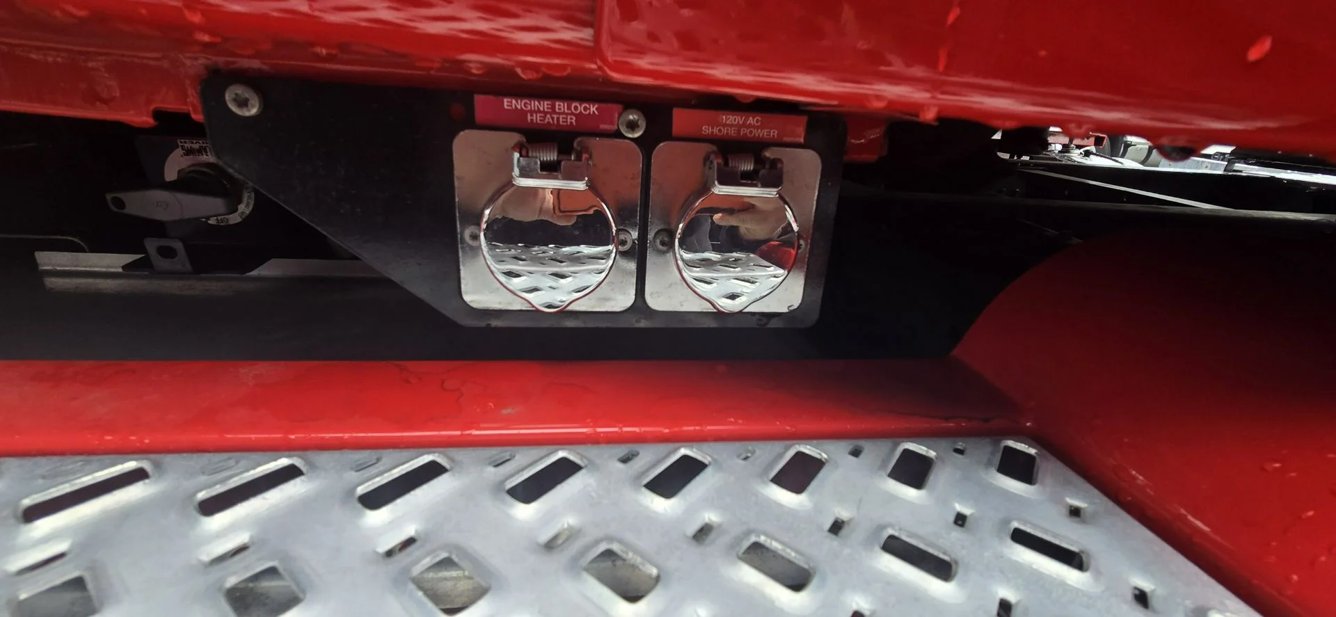 2023 Mack Anthem - image 15