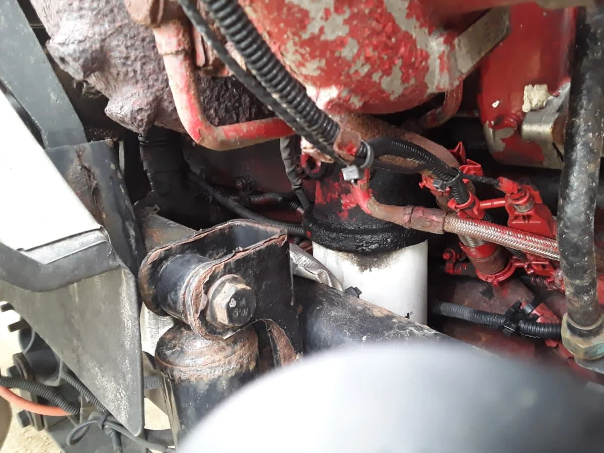 2019 International LT - image 11