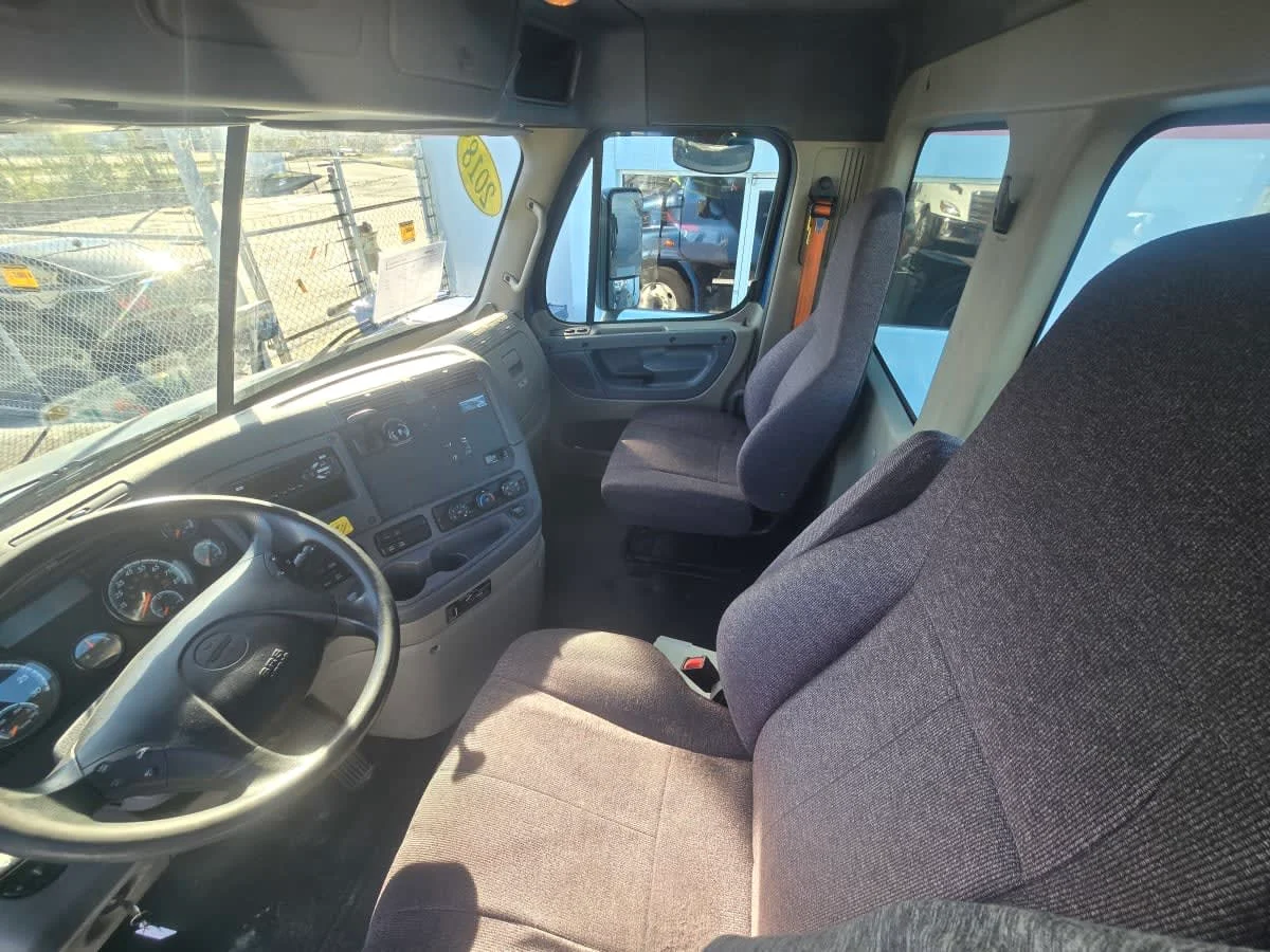 2018 Freightliner Cascadia in Tampa, FL — photo 7