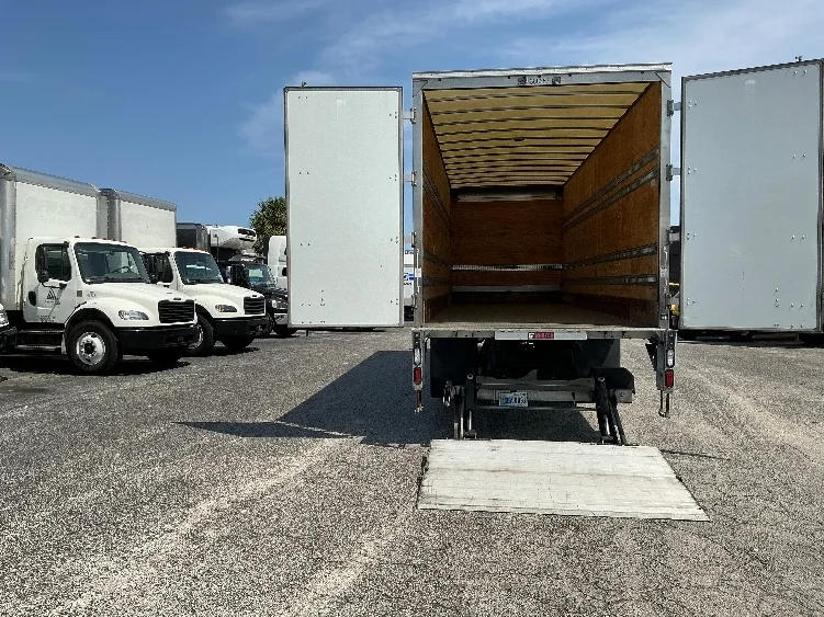 2020 International MV - image 9