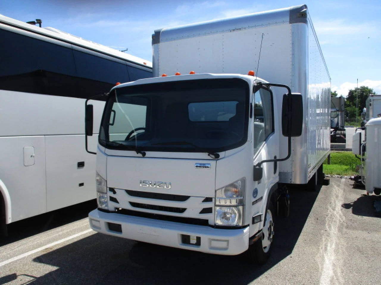 2020 Isuzu NRR