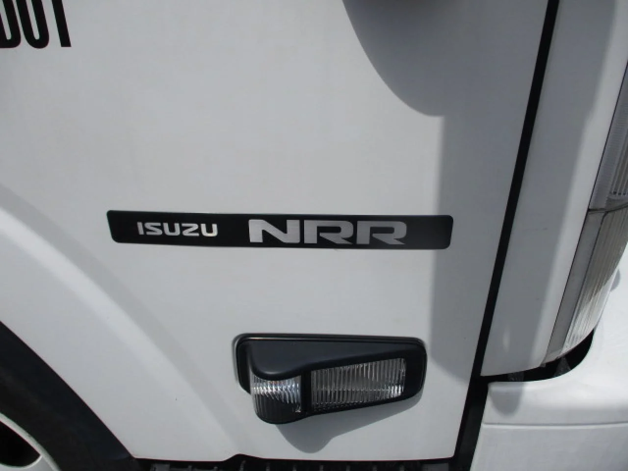 2020 Isuzu NRR in Linthicum Heights, MD — photo 4