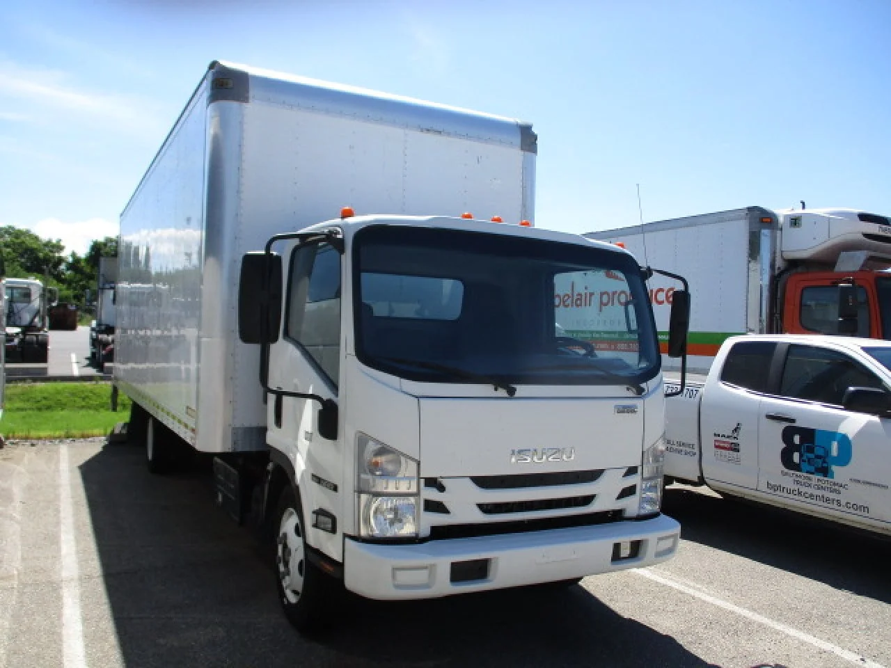 2020 Isuzu NRR in Linthicum Heights, MD — photo 3