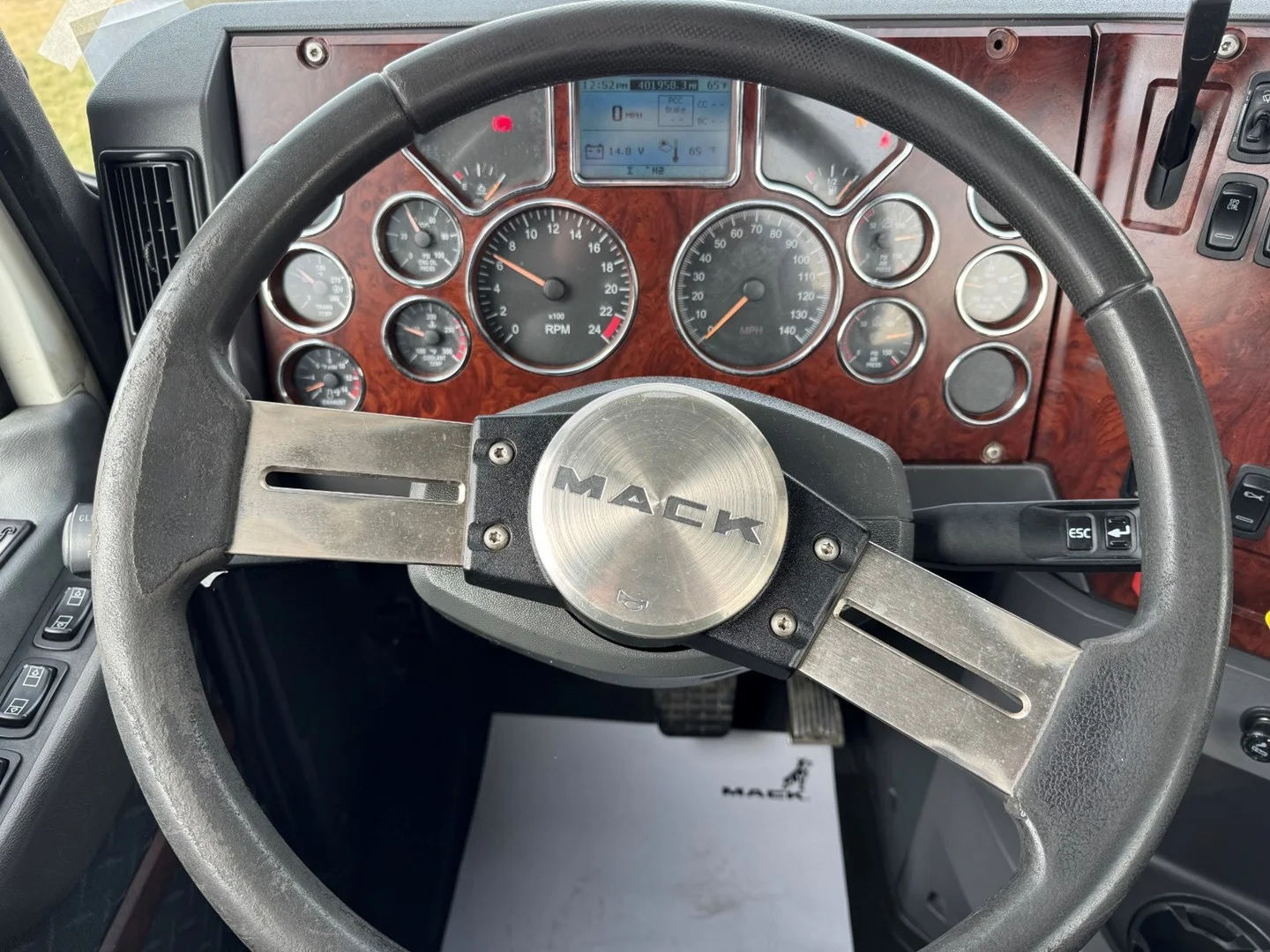 2018 Mack CXU613 - image 14