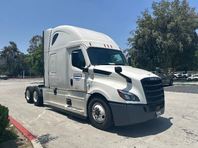 2021 Freightliner Cascadia in Lindon, UT
