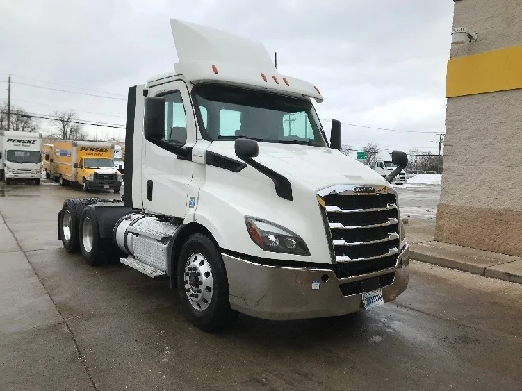 2020 Freightliner Cascadia in Allen Park, MI