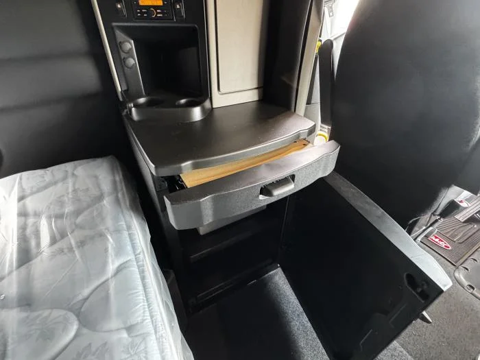 2026 Peterbilt 589 — photo 19