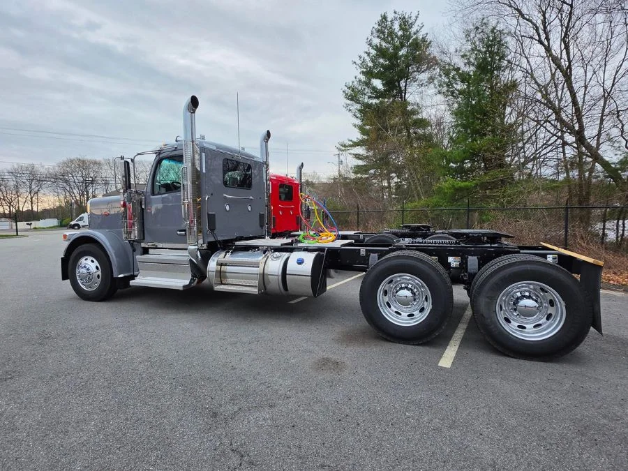 2027 Peterbilt 589 in Johnston, RI — photo 7