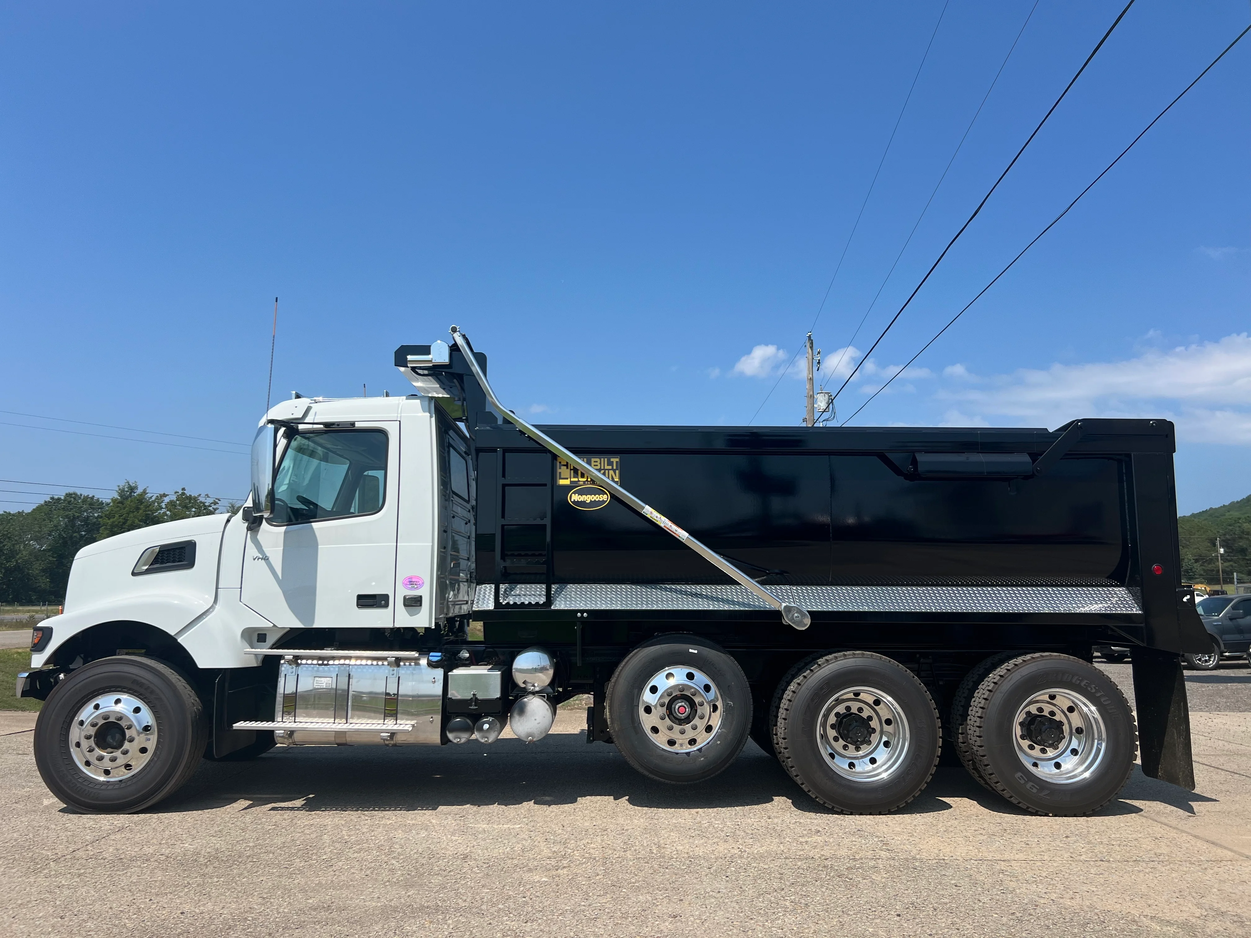 2026 Volvo VHD 300 in Odessa, TX — photo 5