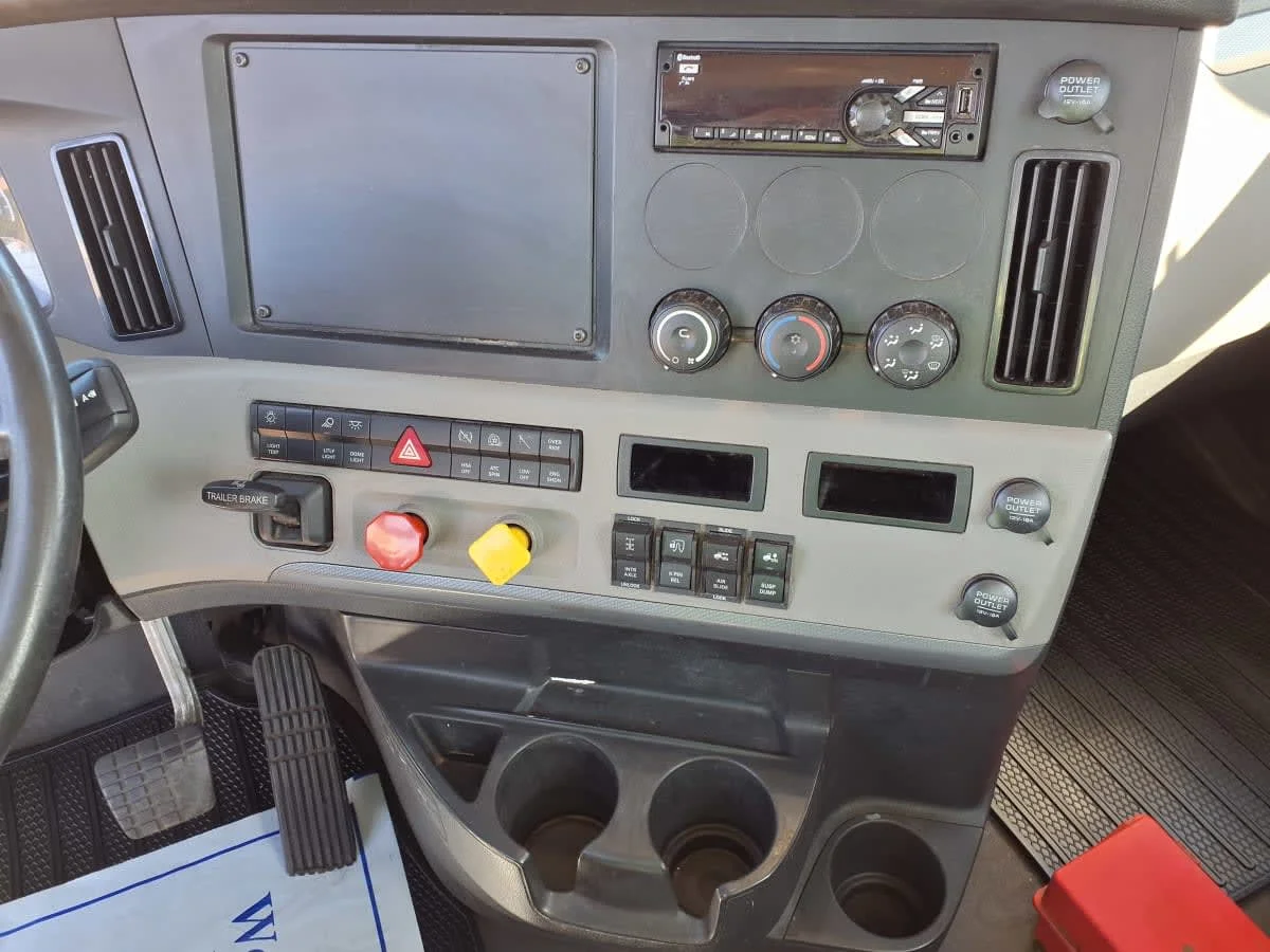 2020 Freightliner Cascadia in Greenville, SC — photo 11