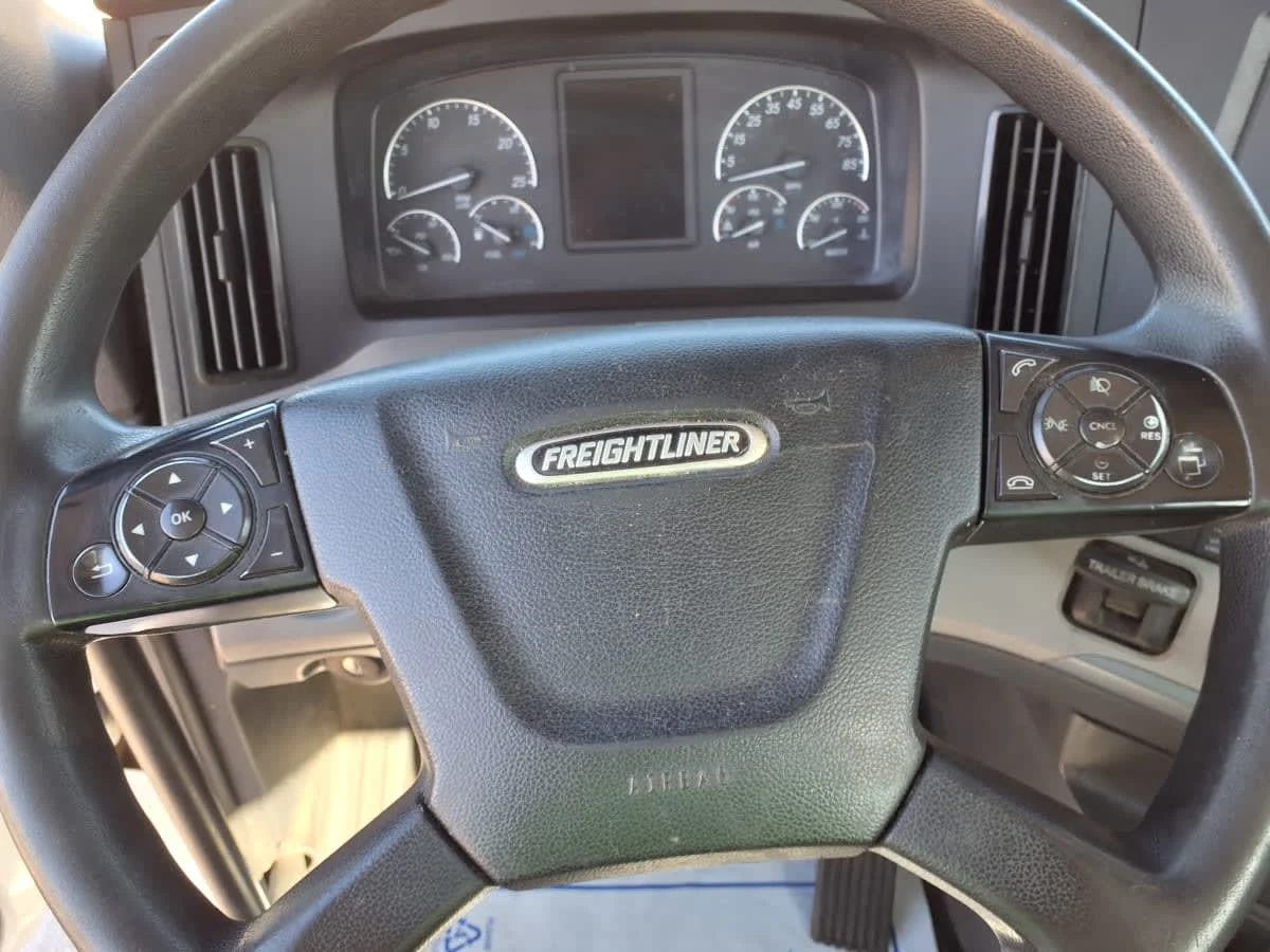 2020 Freightliner Cascadia in Greenville, SC — photo 10