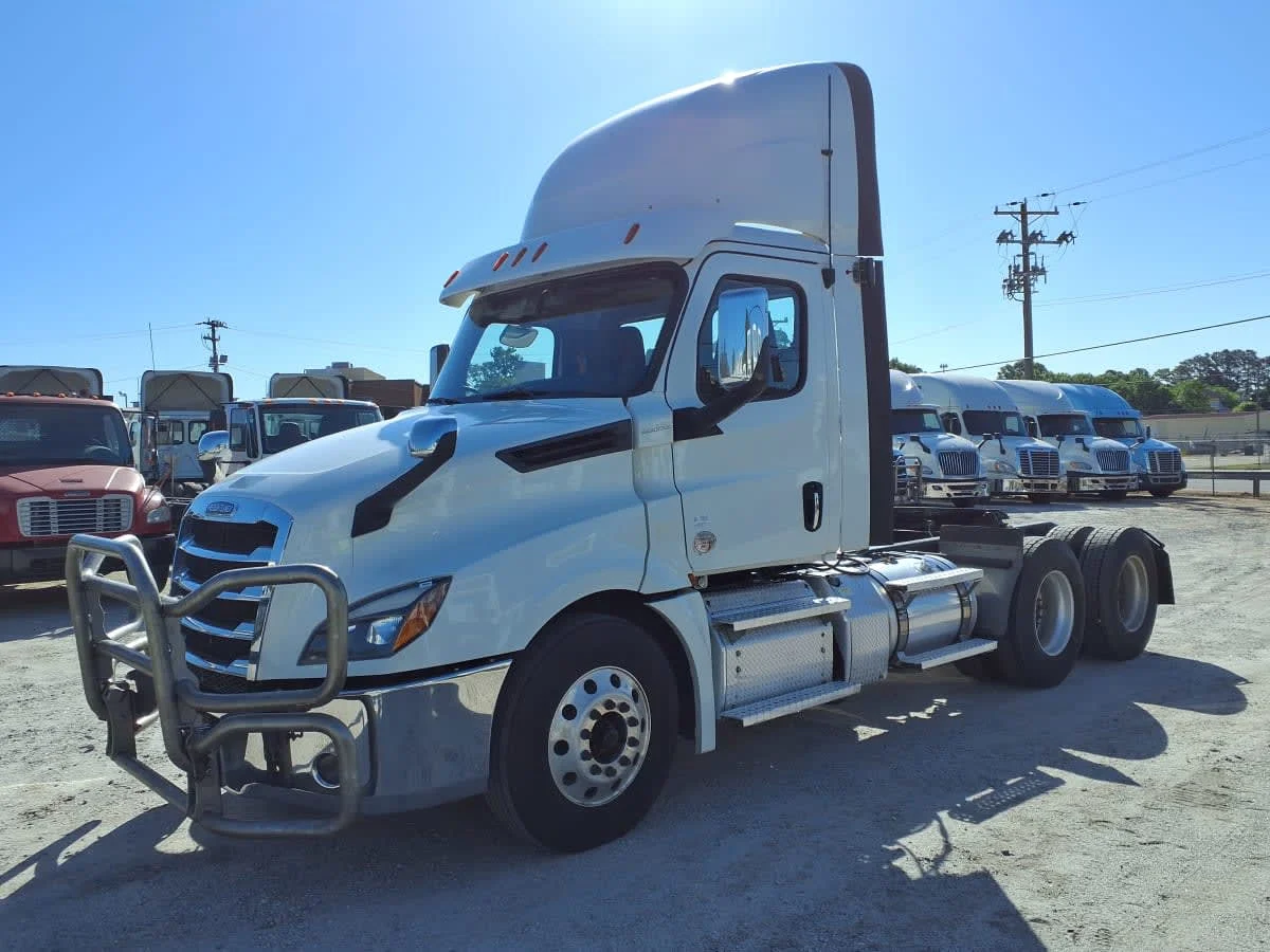 2020 Freightliner Cascadia in Greenville, SC