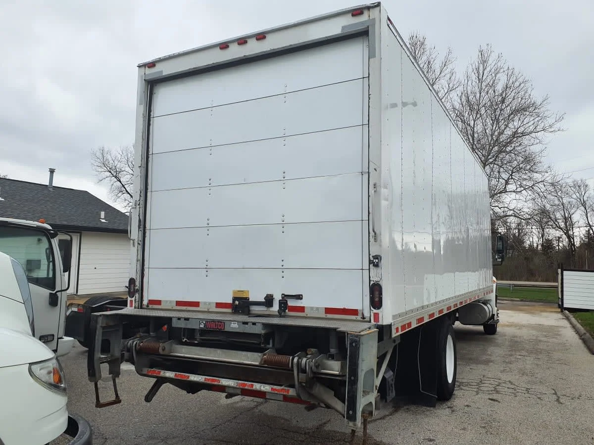 2018 International 4300 in O'fallon, MO — photo 5