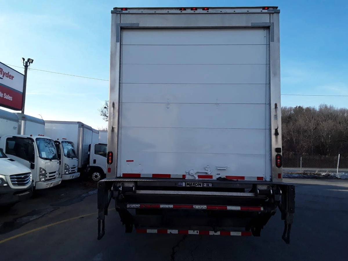 2019 International 4300 in Salisbury, MA — photo 5