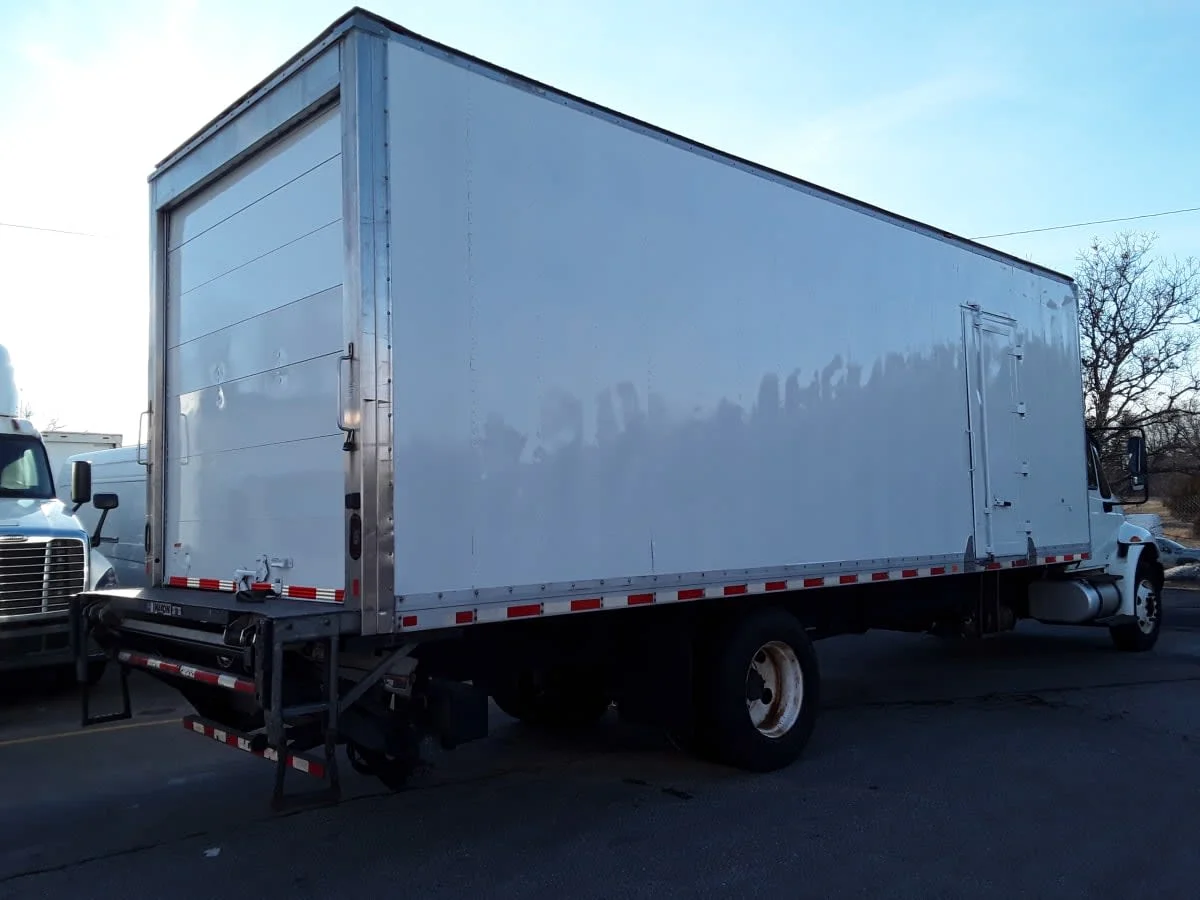 2019 International 4300 in Salisbury, MA — photo 4