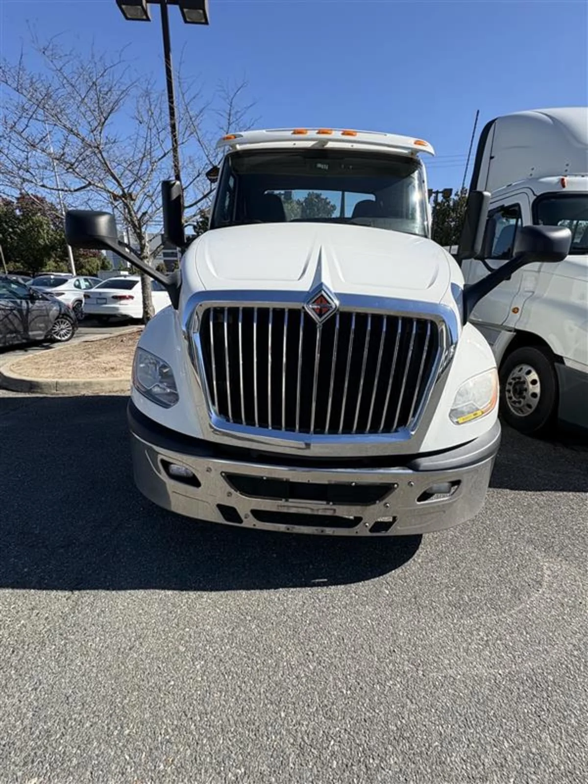 2019 International LT in Ashland, VA — photo 2
