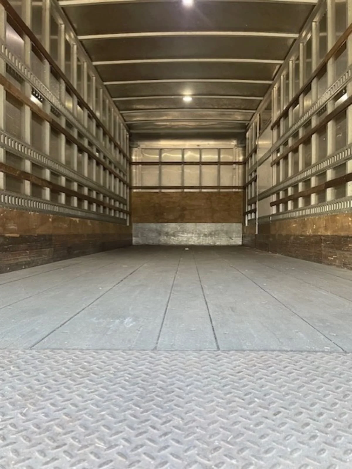 2020 International MV - image 8