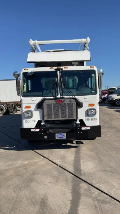 2025 Peterbilt 520 in Houston, TX — photo 3