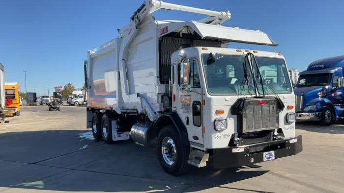 2025 Peterbilt 520 in Houston, TX — photo 4