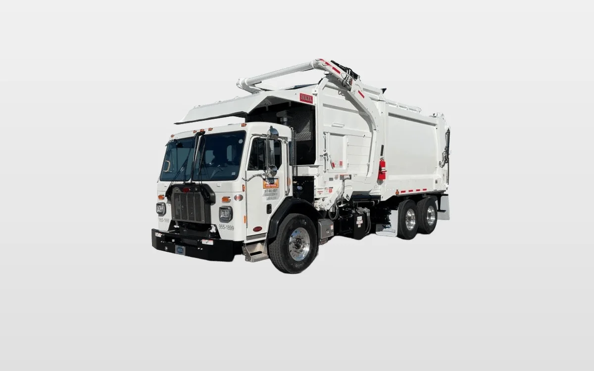 2025 Peterbilt 520 - image 1