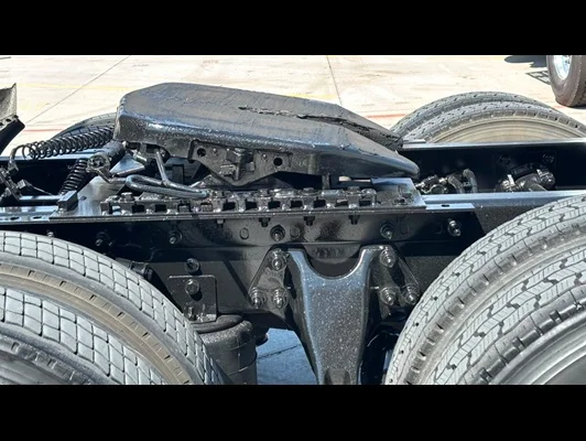 2022 International LT in El Paso, TX — photo 4