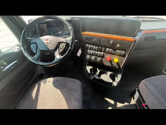 2022 International LT in El Paso, TX — photo 20