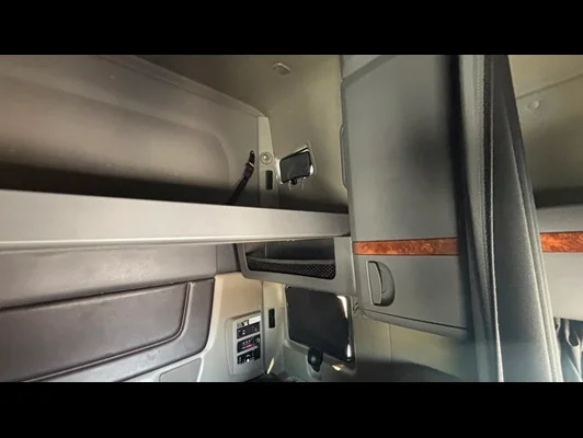 2022 International LT in El Paso, TX — photo 27