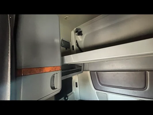 2022 International LT in El Paso, TX — photo 25